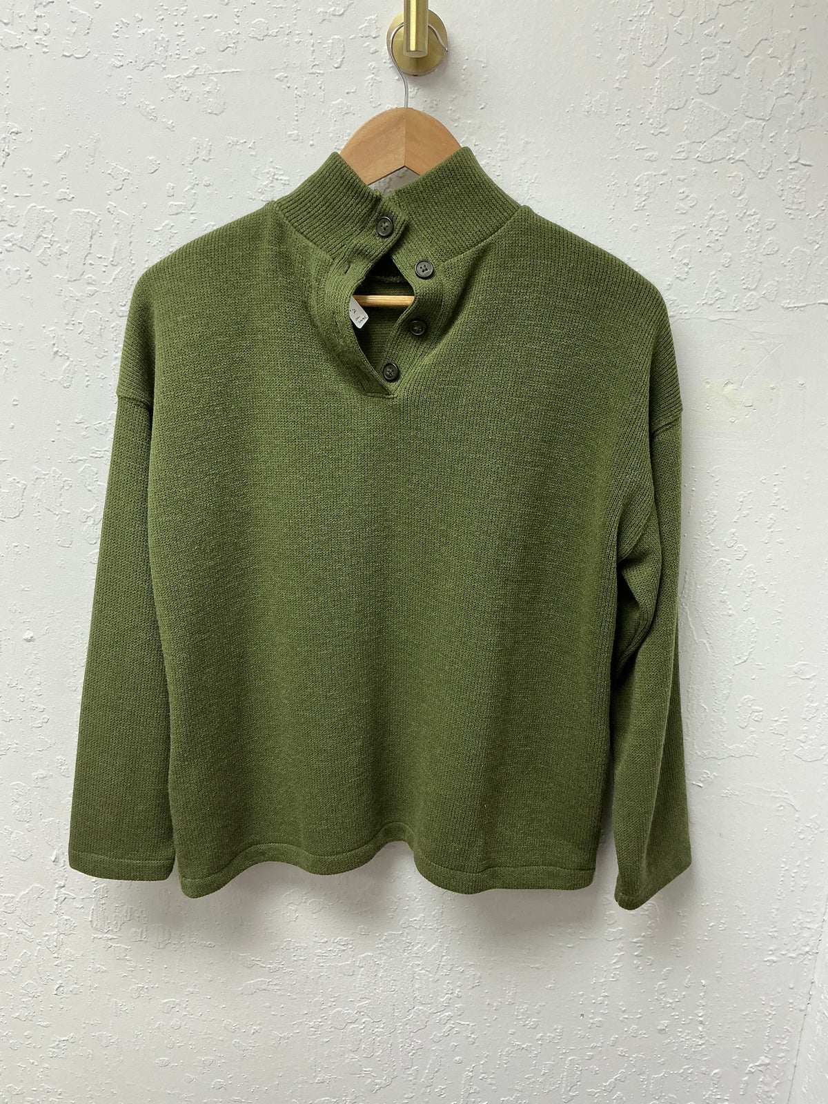MB6 Green Turtleneck with buttons